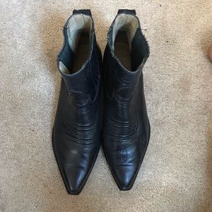 Vintage black leather cowboy ankle boots size 38